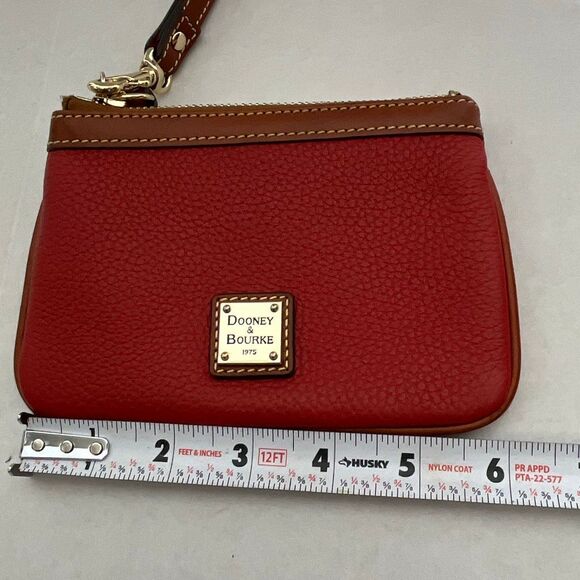 Dooney & Bourke Women's Red Brown Pebble Grain Leather Wristlet Clutch Handbag - Picture 9 of 9
